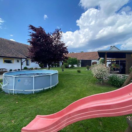 Apartman Beniskovec, Suchdol Nad Luznici Exteriör bild
