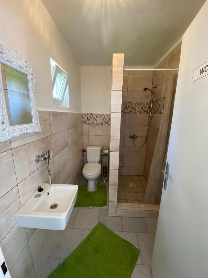 Apartman Beniskovec, Suchdol Nad Luznici Exteriör bild